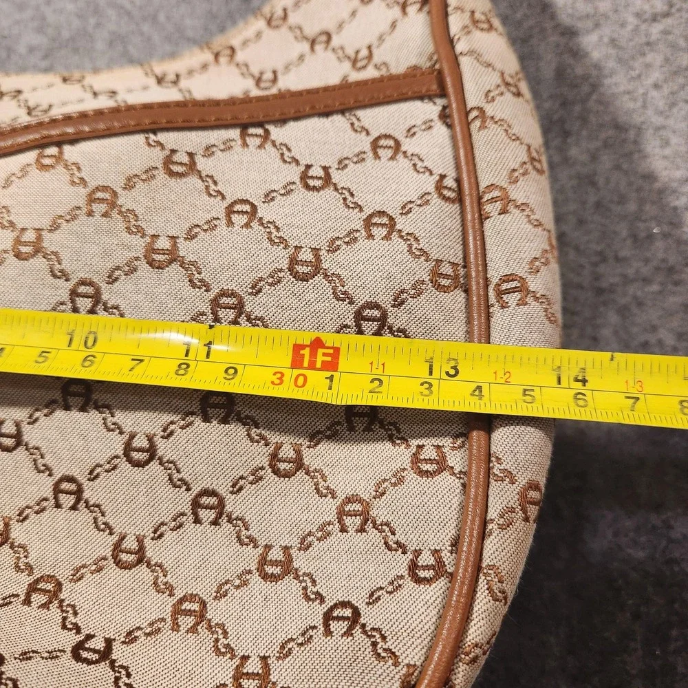 Vintage Etienne Aigner Shoulder‎ Bag Womens Tan Logo Monogram Hobo Purse